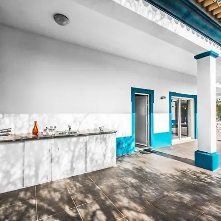 Sao Rafael Sleeps 8 Pool Air Con Wifi Patroves