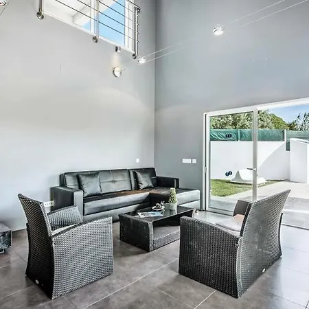 Sao Rafael Sleeps 8 Pool Air Con Wifi
